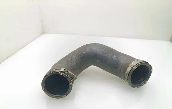 Audi Q7 4L Intercooler hose/pipe 7L6145972E
