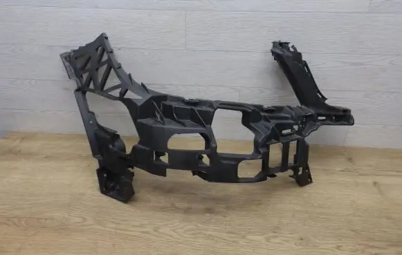 Mercedes-Benz C W204 Front bumper mounting bracket A2048854265
