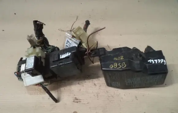 Mitsubishi Space Wagon Fuse box set
