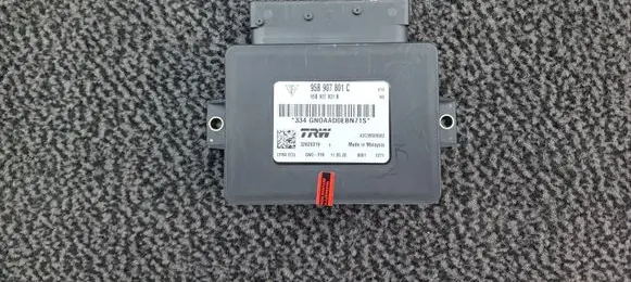 Porsche Macan (95B) Hand brake control module 95B907801C 95B907801B