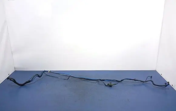 Volkswagen Touareg I Fuel line pipe 7L6201216B