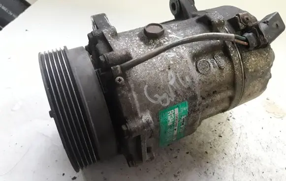 Volkswagen Golf IV Air conditioning (A/C) compressor (pump) 1J0820803F