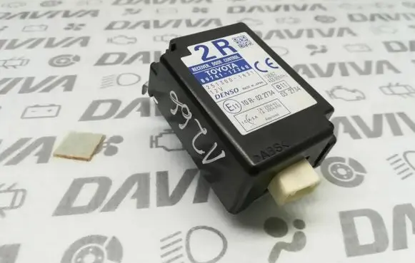 Toyota Auris 150 Door control unit/module 8974112360 1266 251300-1631