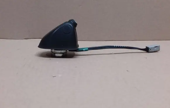 Nissan Juke I F15 Aerial GPS antenna 8240728