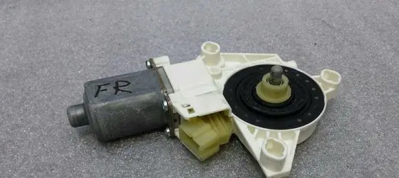 Mercedes-Benz ML W164 Front door window regulator motor A2518200842