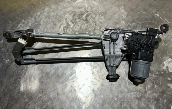 Peugeot 308 Front wiper linkage and motor 0390241587 9810327980