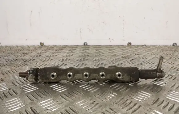 Subaru Forester SH Fuel main line pipe