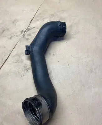 BMW 5 F10 F11 Intercooler hose/pipe 7582314 23557610 1022059