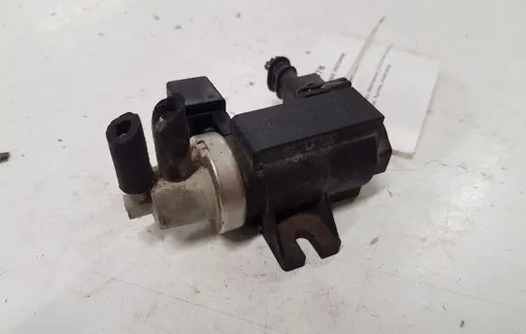 Opel Astra H Vacuum valve 72190339