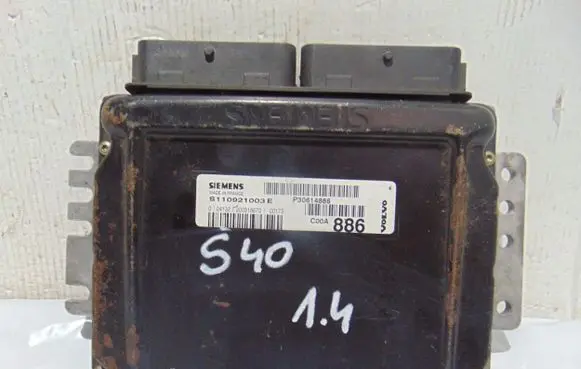Volvo S40 Engine control unit/module P30614886