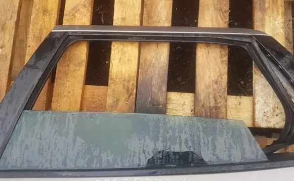 Peugeot 407 Rear door window glass