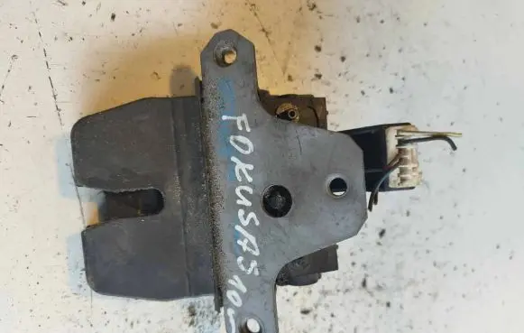 Ford Focus Loading door lock 