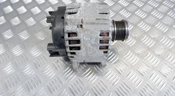 Audi Q3 8U Generator/alternator 04L903023L