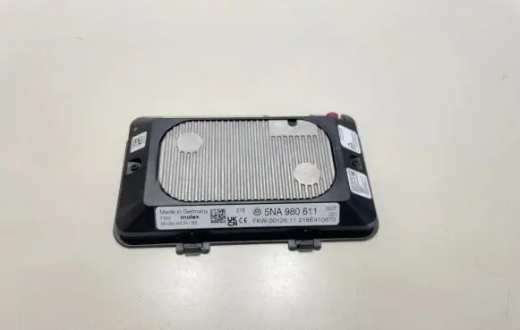 Volkswagen Golf VIII Wireless charging module 5NA980611
