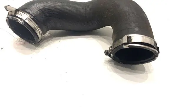 Audi Q7 4L Air intake hose/pipe 7L6145972E