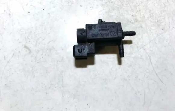Volvo S60 Turbo solenoid valve 30611668 72224010