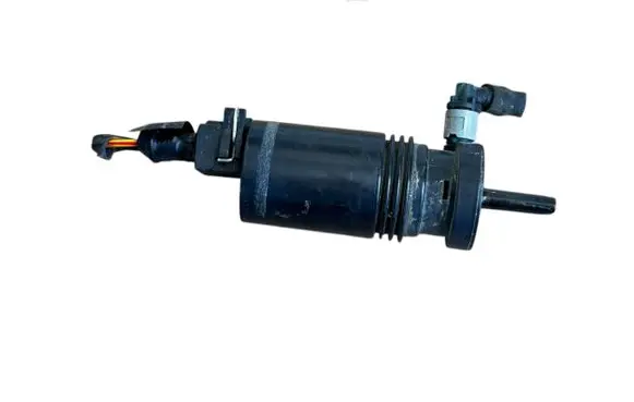 Volvo V70 Headlight washer pump 1013229 212352
