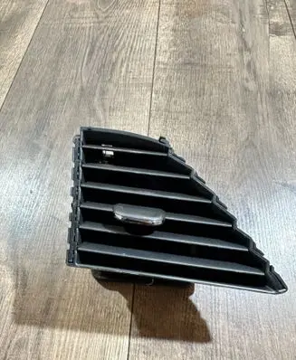 Opel Insignia B Dash center air vent grill 39017313 685030087 29AUG2017