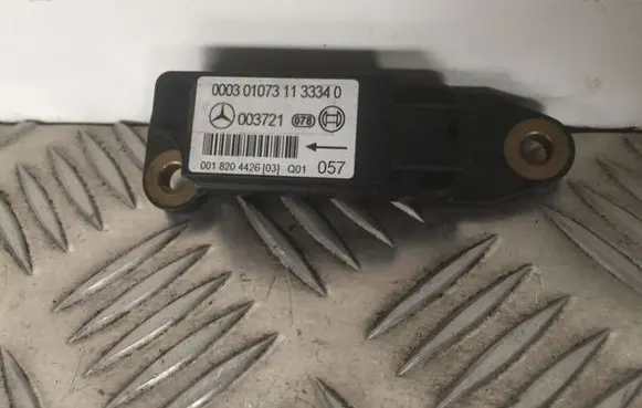 Mercedes-Benz C W203 Airbag deployment crash/impact sensor 0018204426 0003010731133340 003721