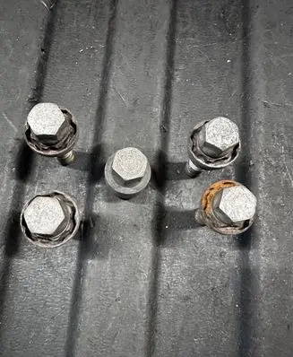 Nuts/bolts