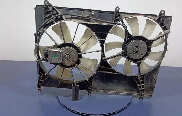 Electric radiator cooling fan