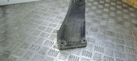 Mercedes-Benz C AMG W204 Engine mounting bracket A6462230704