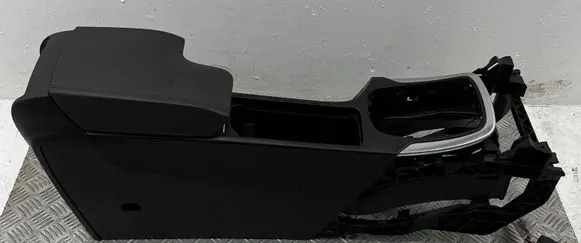 Opel Insignia A Center console 