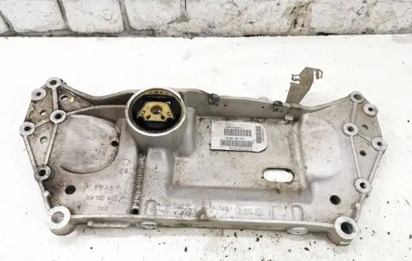 Volkswagen Touran II Front subframe 1K0199369F