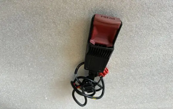 Mercedes-Benz S W140 Rear seatbelt buckle 1408602469 A1408602469