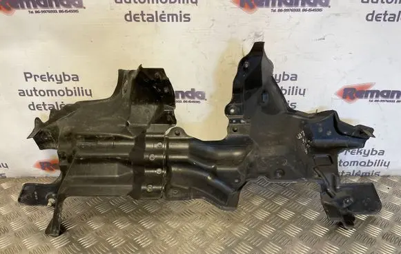 Mercedes-Benz CLA C117 X117 W117 Engine splash shield/under tray A2465201323