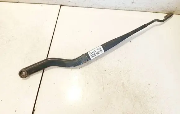 Opel Vectra C Front wiper blade arm