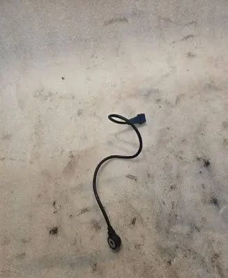 Audi A8 S8 D2 4D Detonation knock sensor 