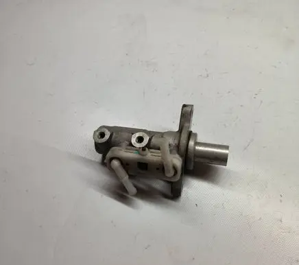 Nissan Cab Star Master brake cylinder 0204Y24268
