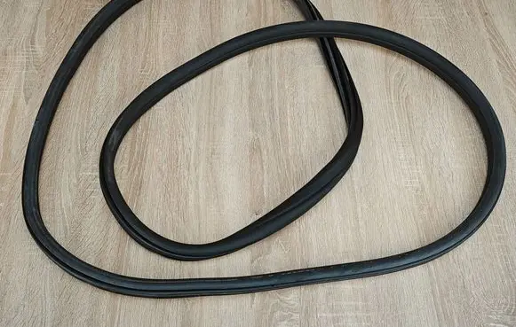 BMW X4 G02 Front door rubber seal 7416498