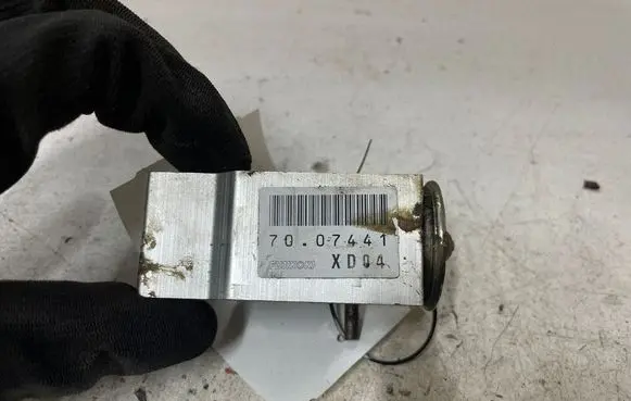 Volkswagen Polo IV 9N3 Air conditioning (A/C) expansion valve 7007441