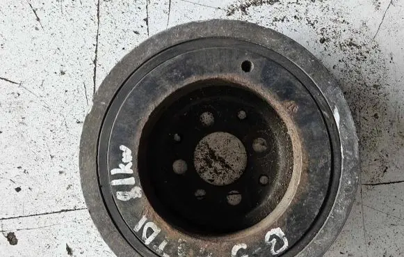 Volkswagen PASSAT B5 Crankshaft pulley