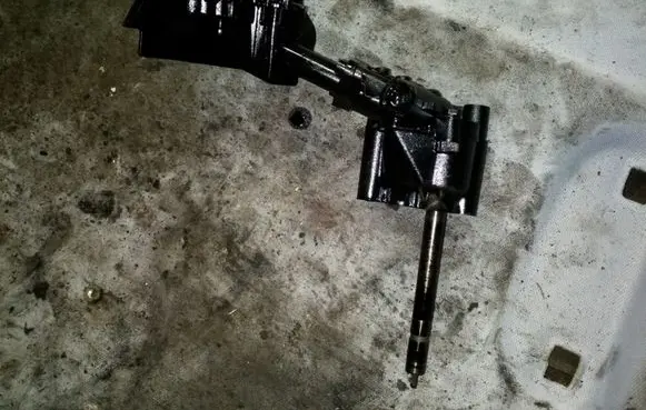 Volkswagen Golf III Oil pump 026115153A