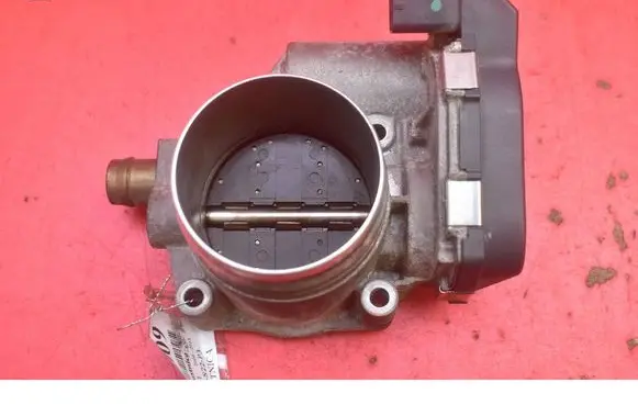 BMW 5 F10 F11 Throttle body valve 7588625