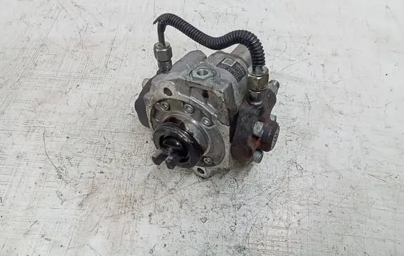 Mazda CX-5 Fuel injection high pressure pump SH0113800D