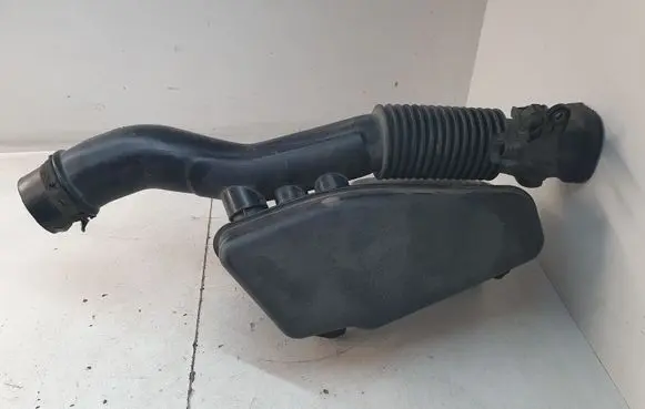 Toyota Prius (XW30) Intake resonator 1789337040