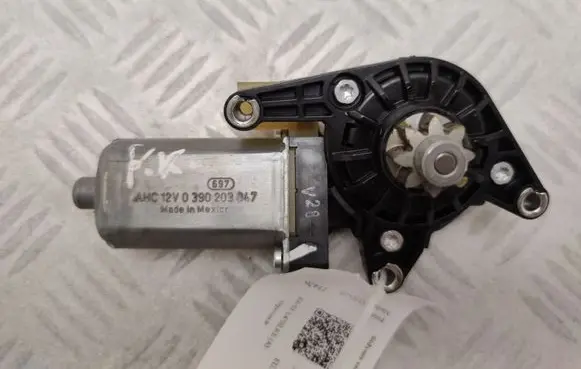 Ford Mustang VI Seat adjustment motor 0390203047