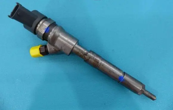 Toyota Yaris Fuel injector 0445110154 IMPRK839333