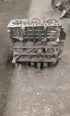 Volkswagen PASSAT B6 Engine block CBA