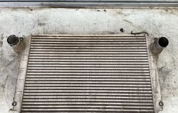 Toyota Avensis T250 Intercooler radiator 1470501023 JD1271002220
