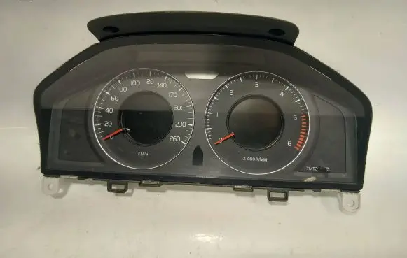Volvo V70 Speedometer (instrument cluster) 30786623AB 69199860U