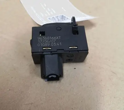 Peugeot 407 Electric window control switch 96360166XT