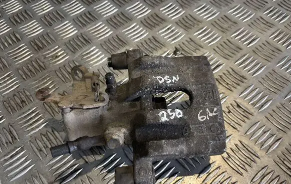 Opel Astra H Rear brake caliper