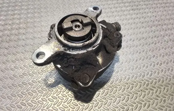 Nissan Interstar Vacuum pump 8200640105