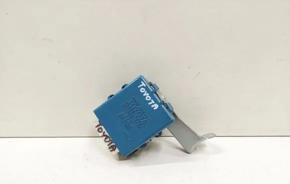 Toyota Yaris Verso Door central lock control unit/module 8598052051 0515003580