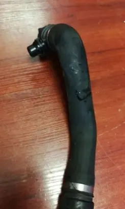 BMW 1 E81 E87 Engine coolant pipe/hose 7525641